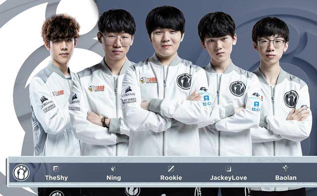 足鼎立之势 足鼎立之势